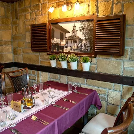 Family Familia Hotel